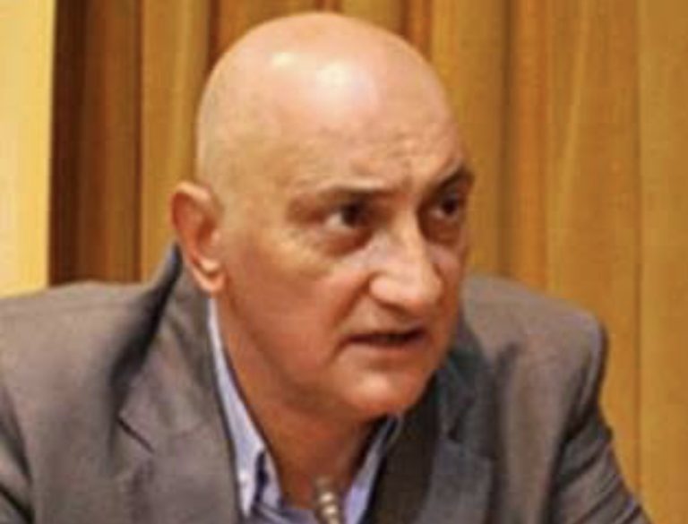 میرزا آقابیگ: الان زمان حمایت از تیم ملی بسکتبال است/ تیم ملی در شرایط حساسی قرار دارد